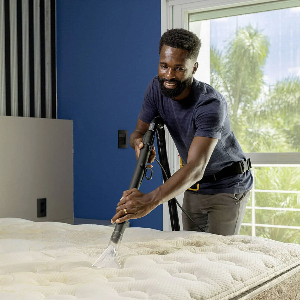 Limpadora Extratora de Estofados Puzzi 4/16 1600 Watts 16 Litros 220 Volts - 11002710 - KARCHER - Imagem 10